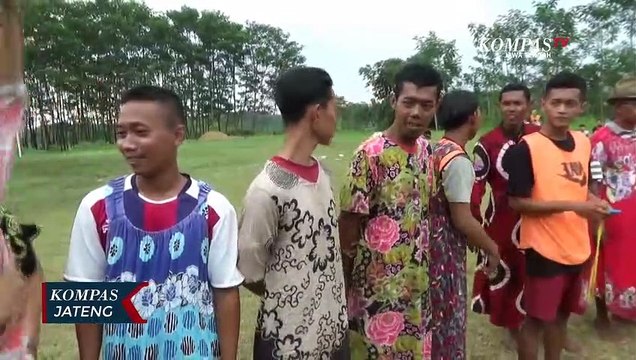 Sepak Bola Daster Meriahkan HUT ke-75 RI di Pekalongan
