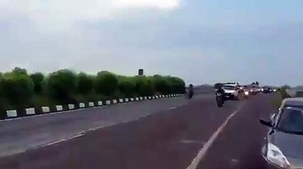 ग्रेटर नोएडा के हाईवे पर दौड़े तांगे, दर्जनों बाइक और वाहनों से किए स्टंट, 9 आरोपी गिरफ्तार