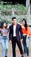 Ek to kam jindagani usse bhi kam hai jawani _ pyar do pyar lo _ Nora Fatehi