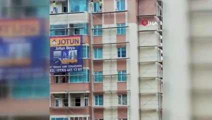 Ataşehir'de inşaat işçilerinin tehlikeli çalışması kamerada