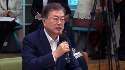 문 대통령 "방역 중대 고비...전면 등교 차질 불가피" / YTN