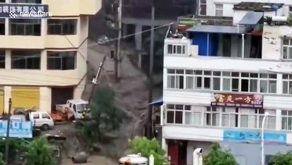 Massive mudslide hits northwestern China