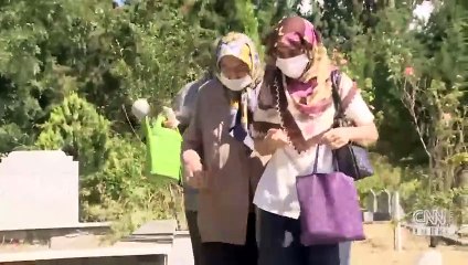 17 Ağustos’ta yine aynı hüzün. 1999 depreminde hayatını kaybedenler anıldı | Video