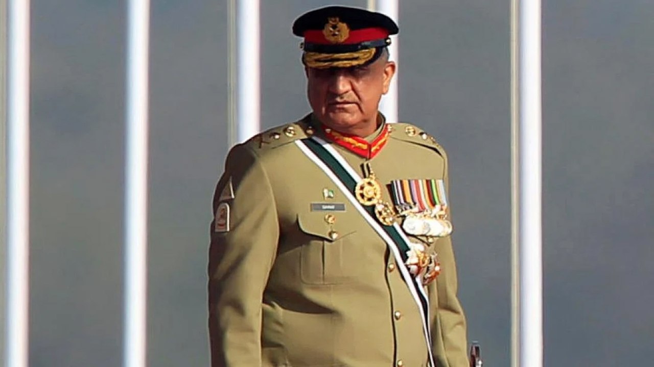 Pak Army chief visits Saudi Arabia to iron out...