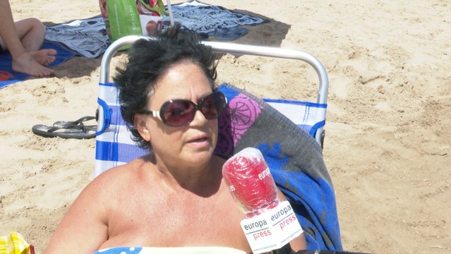 Bañistas respaldan la prohibición de fumar en playas: Se tenía que haber hecho antes