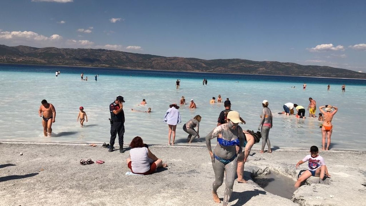 Salda Gölü için yeni yasaklar