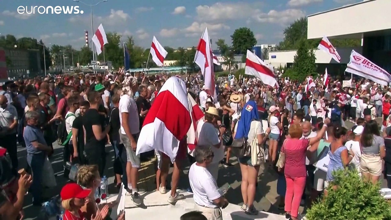 Журналисты госканалов в Беларуси требуют показа...