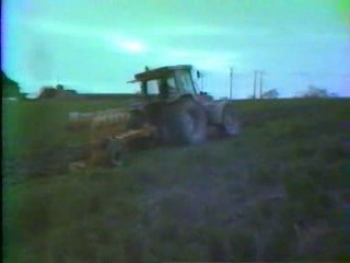 Demonstration MF 3080 et charrue Huard