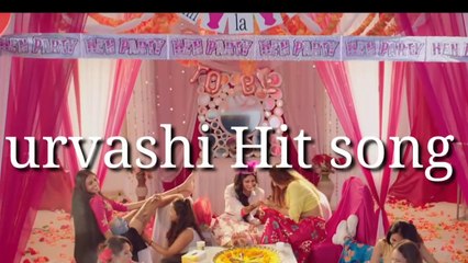 Top 3 Bollywood Hit Songs & Urvashi Dance 🎶