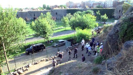 Vali Karaloğlu, Amida Höyük'teki kazıya katıldı - DİYARBAKIR