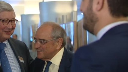 Download Video: Más de 70 antiguos altos cargos firman un manifiesto de apoyo a Juan Carlos I