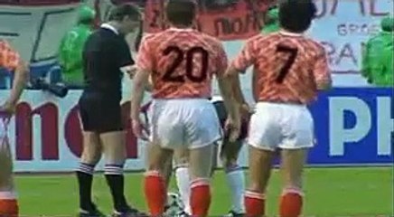 Quién es Ronald Koeman, el nuevo DT de Barcelona y Messi
