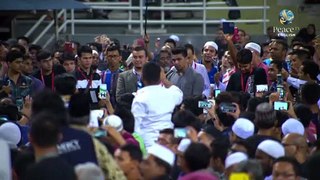 Accepting Islam Live in Public Tiktok Video