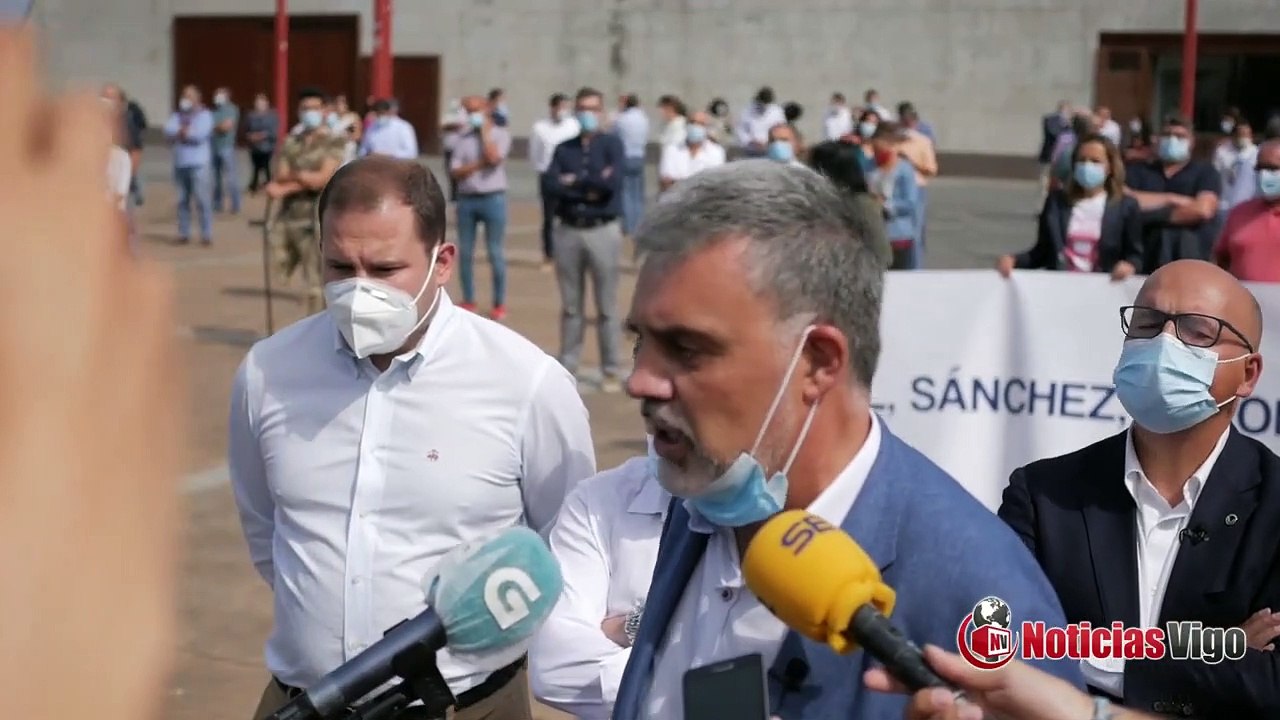 Os alcaldes galegos do PP protestan en Vigo contra a _expropiacion_ dos remanentes municipais