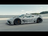 Un prototype de Mercedes-AMG One en piste (2020)
