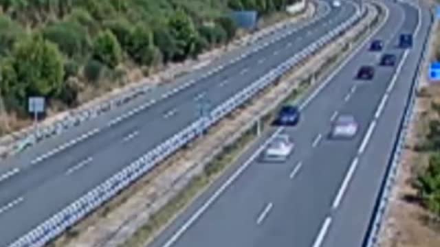 Localizado el conductor que provocó un accidente cuando circulaba en sentido contrario por una carretera de Navarra