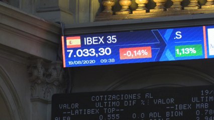 El Ibex 35 abre el miércoles con caídas leves del 0,14 % y pone en peligro los 7.000 puntos