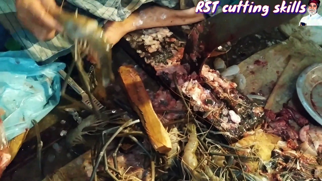 Shrimp_is_easy_to_cut_and_the_right_way_to_remove_the_veins_||_RST_Cutting_Skills(1080p)