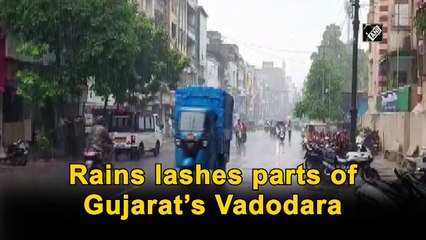 गुजरात के वड़ोदरा के कुछ हिस्सों में भारी बारिश