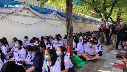 Hundreds of Thai students protest outside government education offices