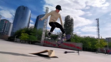 Instax Skateboard Street Competition Amateur Women’s Finalist 2 | Anaïs Bzik