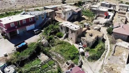 Çamur sıvalı evde yaşam mücadelesi