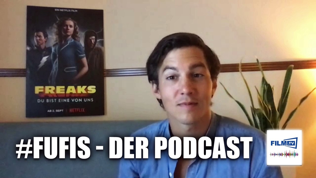 Netflix-Superheld Elektroman Tim Oliver Schultz // FUFIS