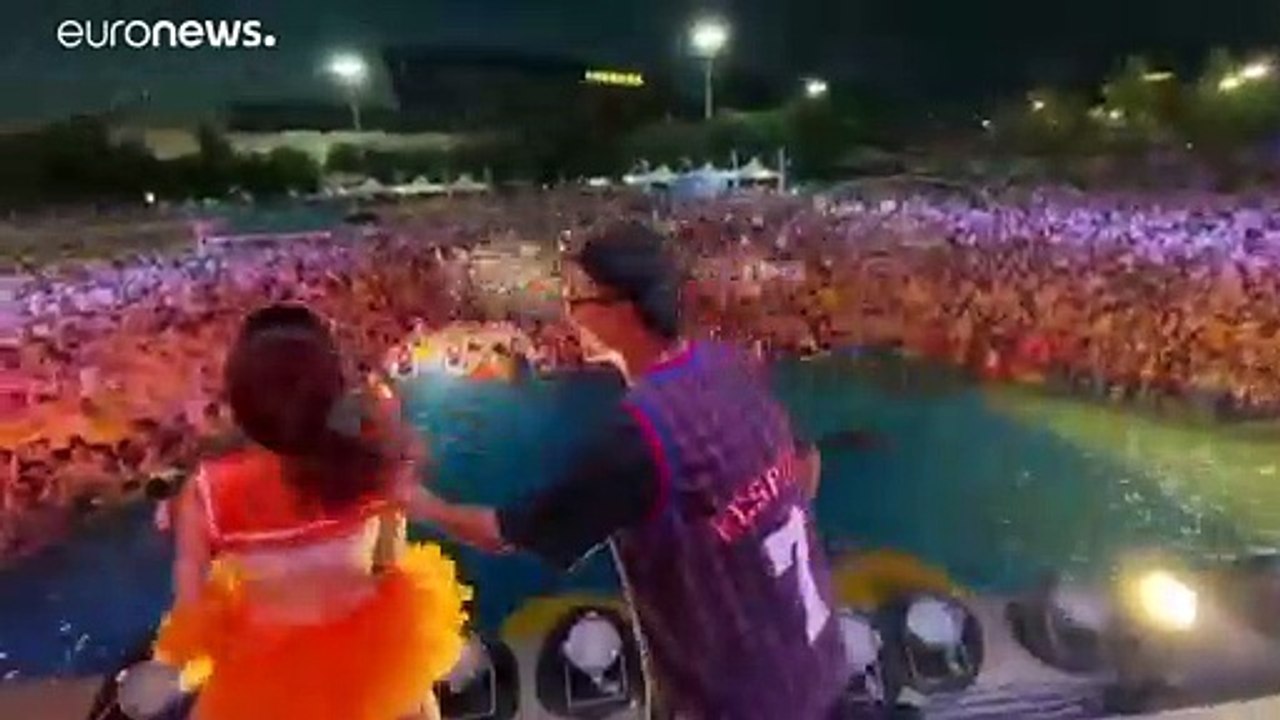 Pool-Party in Wuhan: diese Bilder gehen viral und um die Welt