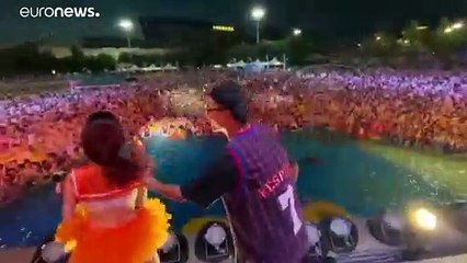 Pool-Party in Wuhan: diese Bilder gehen viral und um die Welt