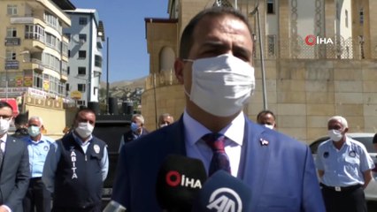 Hakkari Valisi Akbıyık, korona virüs denetimlerine katıldı