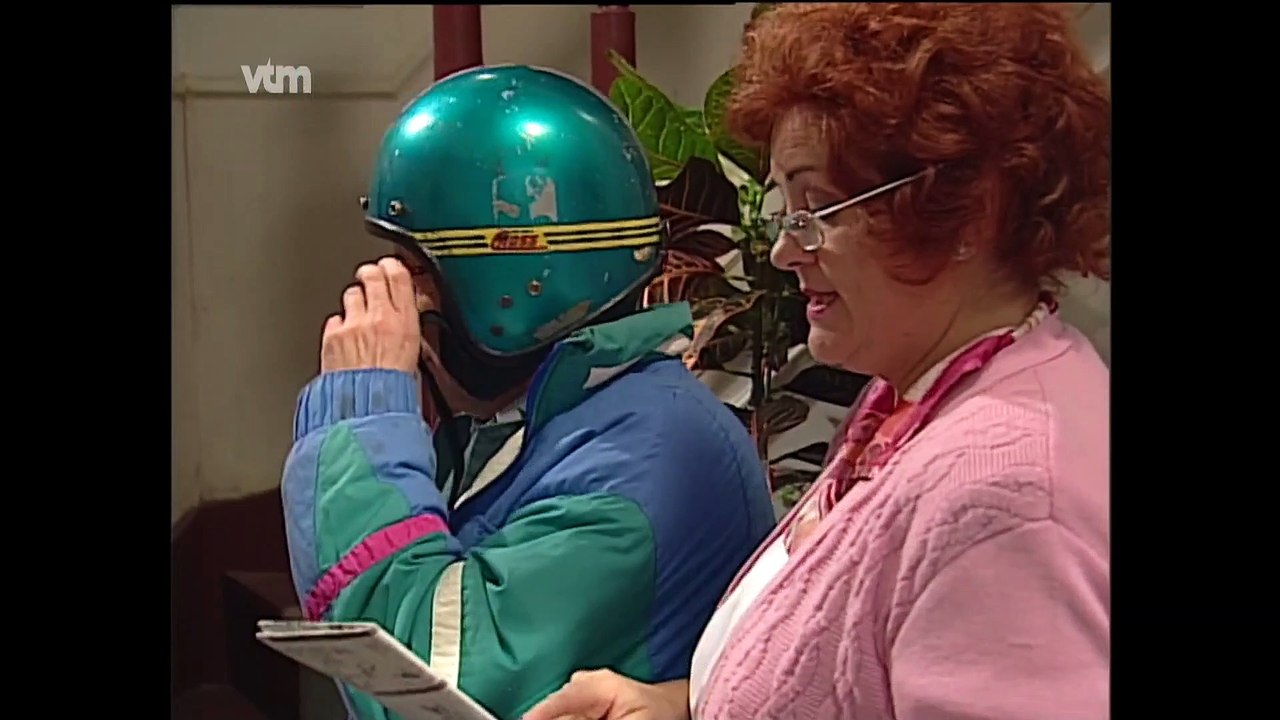 DE KOTMADAM - Seizoen 5 - Aflevering 13 - Horoscoop