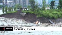 شاهد.. مدينة صينية تشهد أسوأ فيضان منذ 100 عام