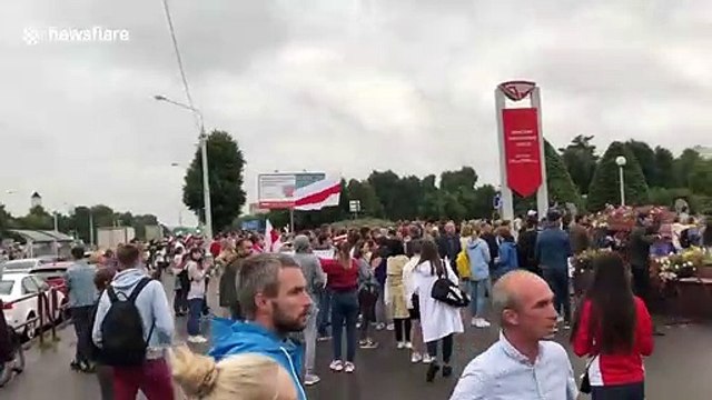 Protesters join striking workers in show of solidarity as Minsk continues demonstrations