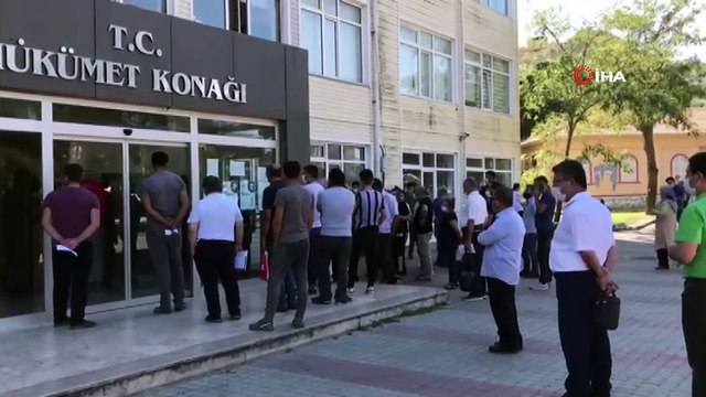 Karantinadan çıkıp nüfus müdürlüğünde işlem yapmak istedi