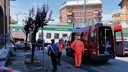 Trem descarrila na Itália