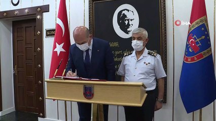 İçişleri Bakanı Soylu, jandarma komutanlarıyla toplantısı gerçekleştirdi