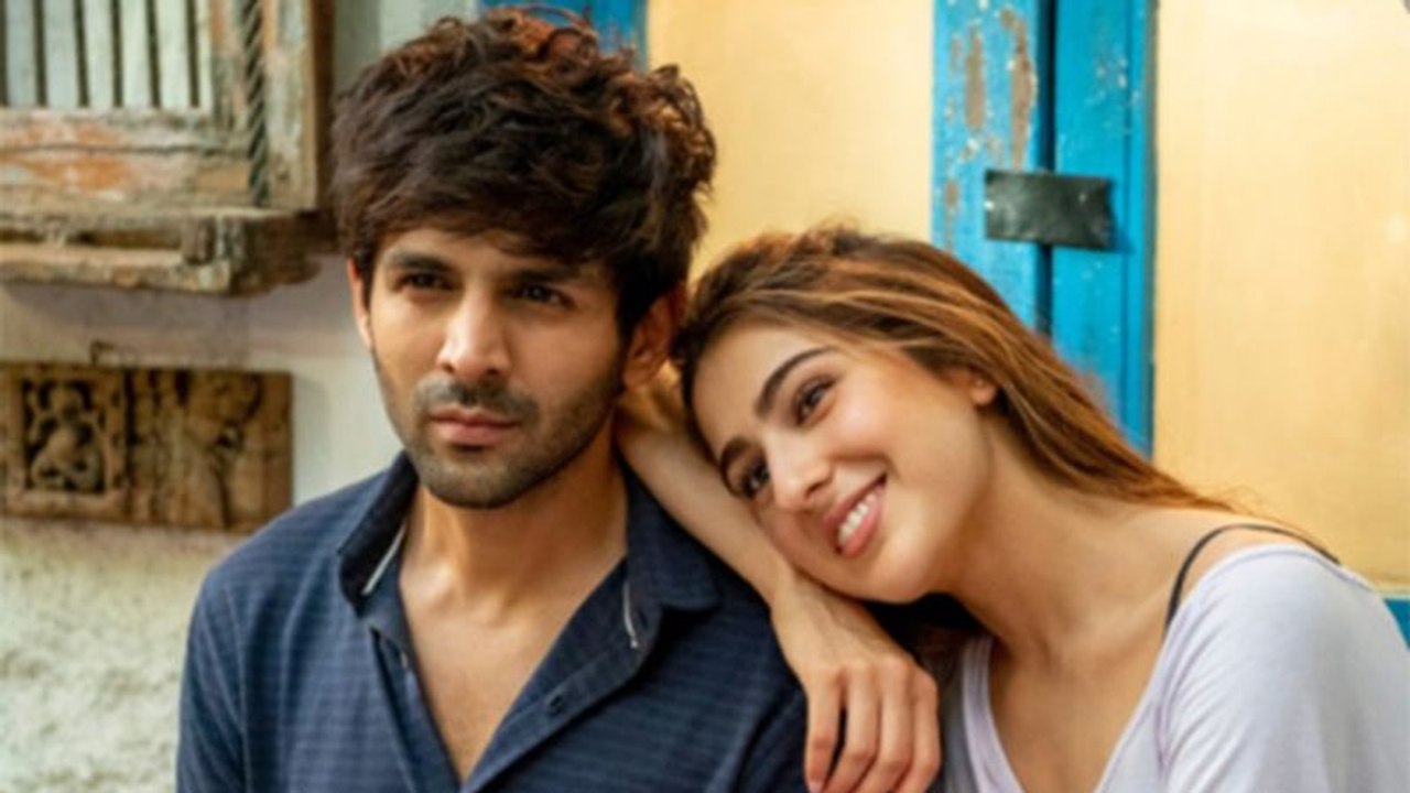 Rumoured Ex-Couple Sara Ali Khan And Kartik Aaryan UNFOLLOW Each Other On Instagram | SpotboyE
