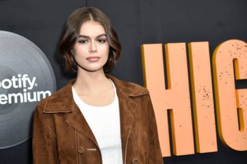 Kaia Gerber Has Pink Hair Now — and She Did It Herself