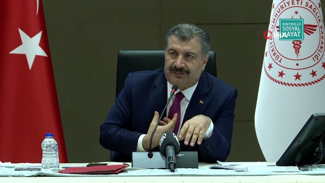Bakan Koca: 'Şuan 65 yaş ile ilgili genel anlamda bir kısıtlama yok'