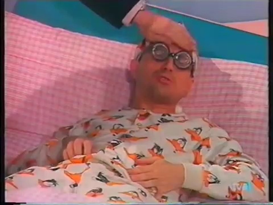 CRUZ Y RAYA BARTOLO EN LA CAMA ENFErMO