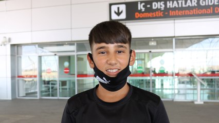 Kahraman çocuklar hayatlarında ilk defa uçağa bindi