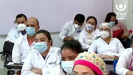 Médicos nicaragüenses actualizan conocimientos con personal internacional