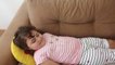 Sılanaz uyurken annesi ona komik şaka yaptı | Eğlenceli Çocuk Videoları