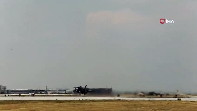 MSB: 'Irak kuzeyi Gara ve Avaşin bölgelerinde keşif ve gözetleme vasıtalarıyla tespit edilen saldırı hazırlığında oldukları belirlenen 4 PKK’lı terörist hava harekâtlarıyla etkisiz hale getirildi.'