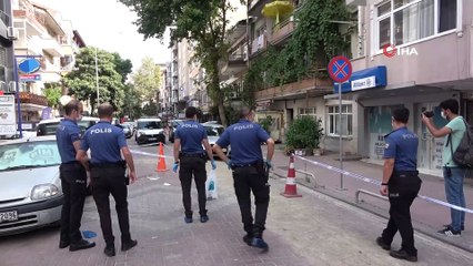 Ev arkadaşları arasında çıkan kavga kanlı bitti: 1'i ağır 2 yaralı