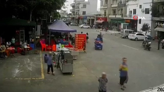 - Çin’de köpek tasması ayağına takılıp düşen yaşlı kadın öldü