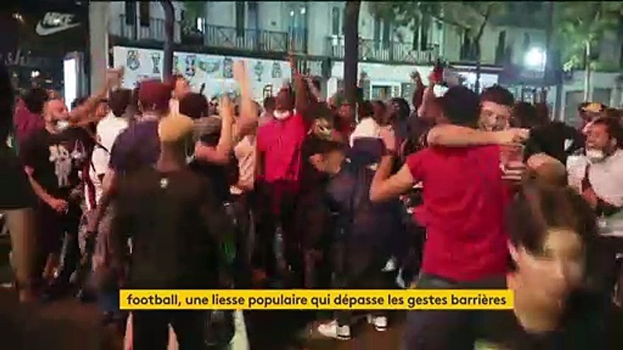 Football : à Paris, une liesse populaire qui ne respecte pas les gestes barrières