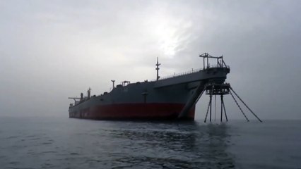 خبراء يحذرون من كارثة وشيكة بسبب ناقلة النفط اليمنية "صافر"