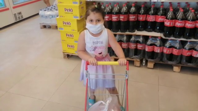 Sılanaz ile annesi Oyuncak Market arabasıyla Bayram Alışverişi Yaptı | Eğlenceli Çocuk Videoları