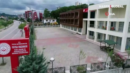 Mezarlık manzaralı huzurevi! Ölüm akıllarından hiç çıkmıyor